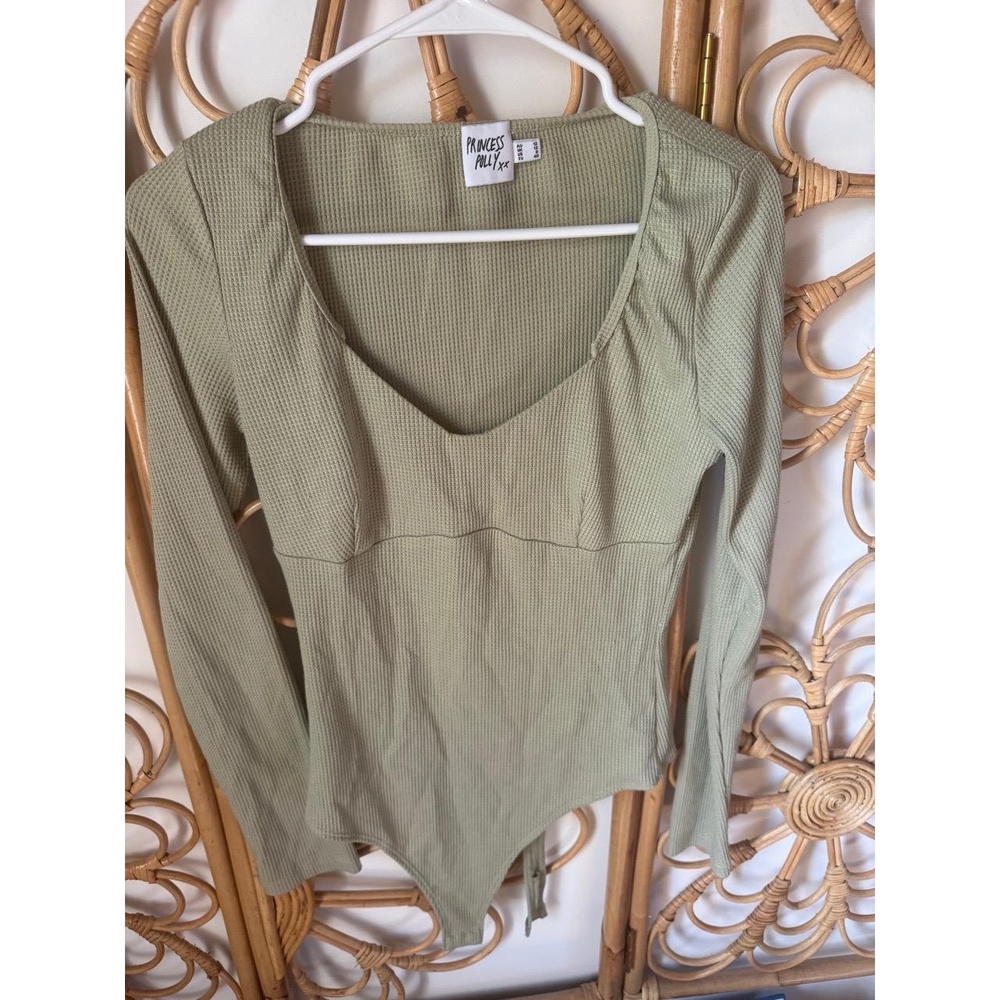 Princess Polly‎ Waffle Knit Long Sleeve Bodysuit Sage Green US 8 Scoop Neck
